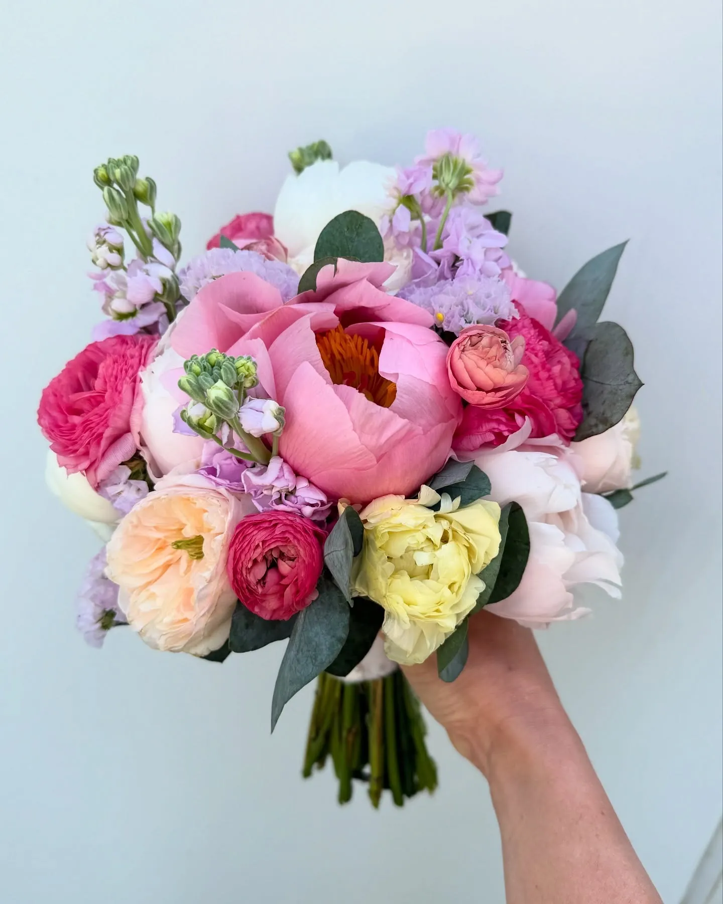 Buchet cu bujor roz