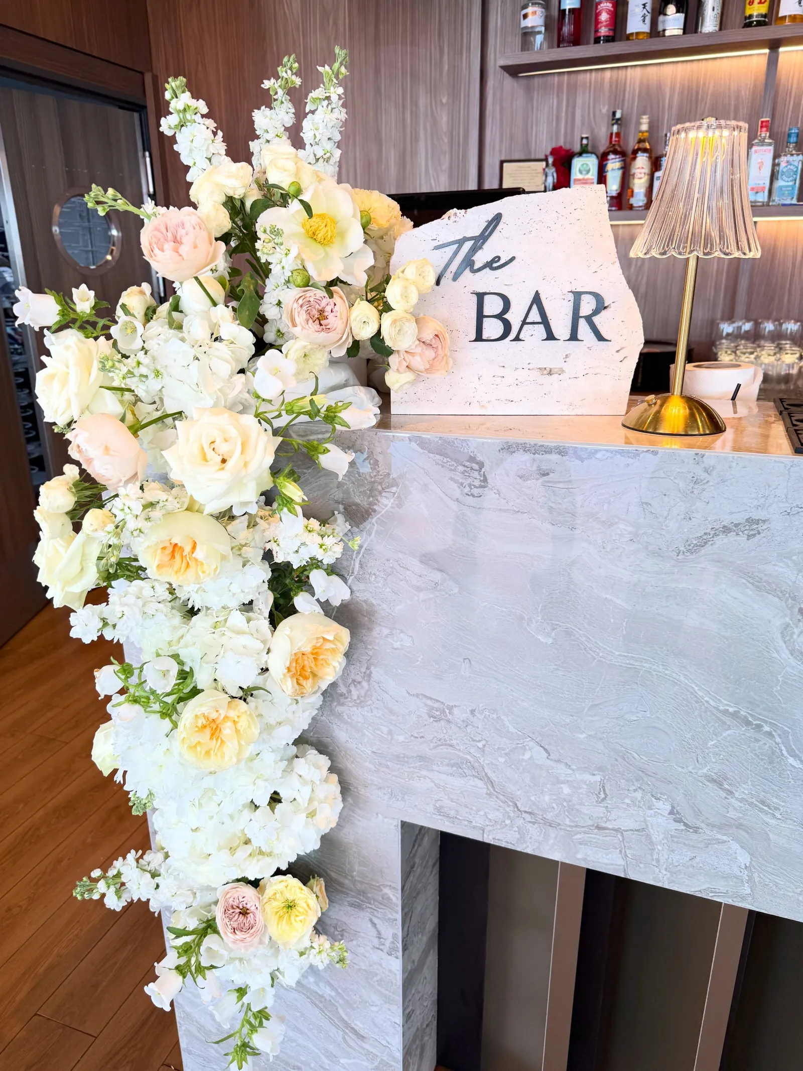 Aranjament floral la bar