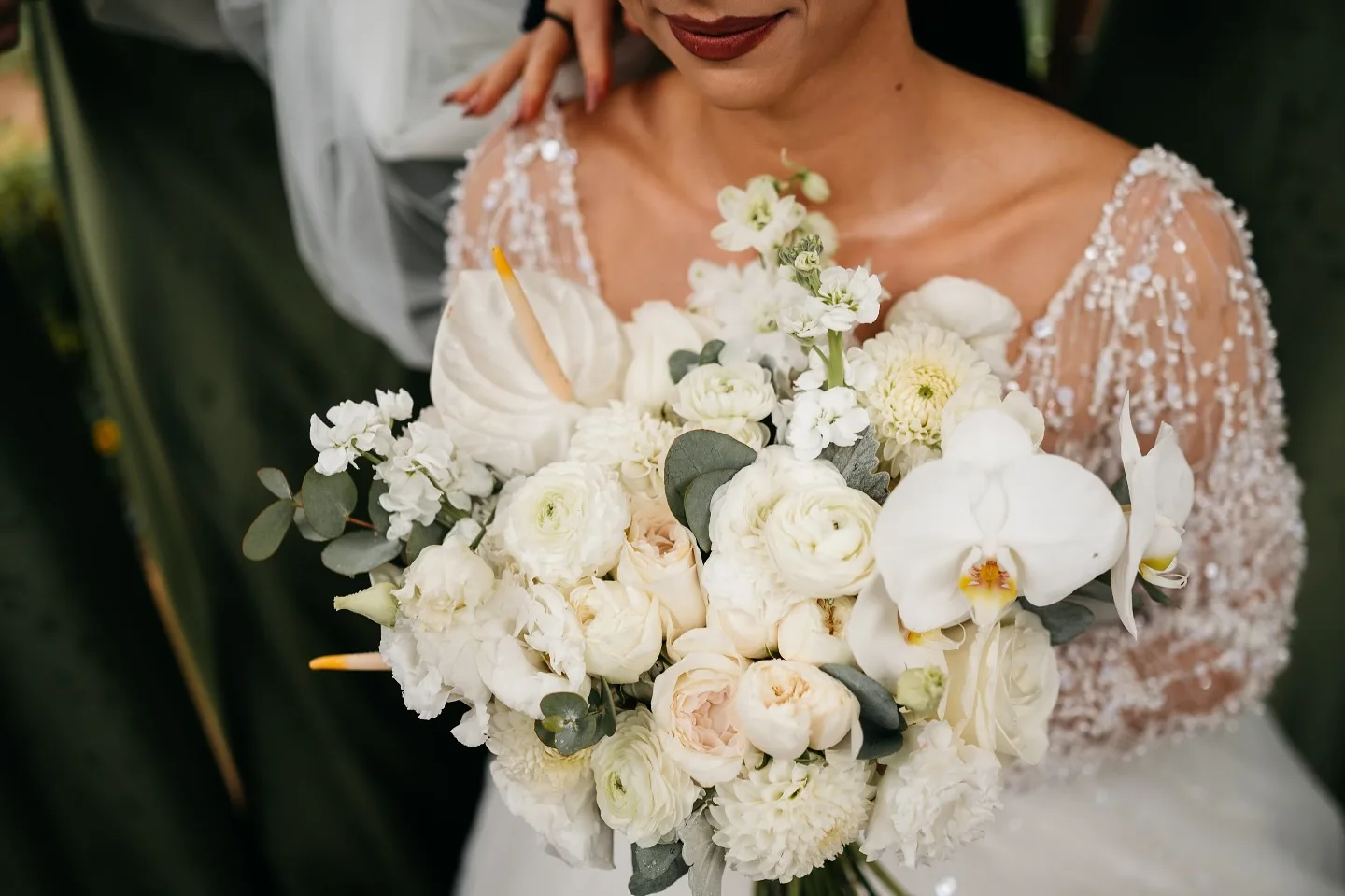 Buchet de mireasă alb cu orhidee