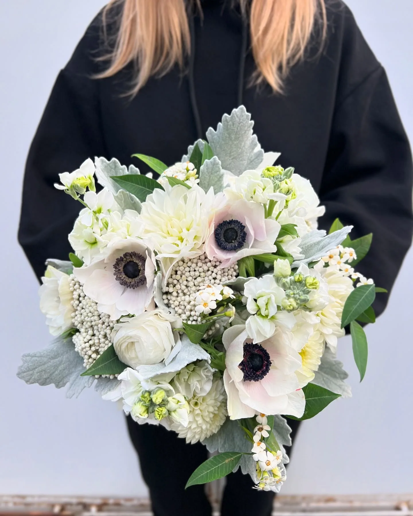 Buchet alb cu anemone